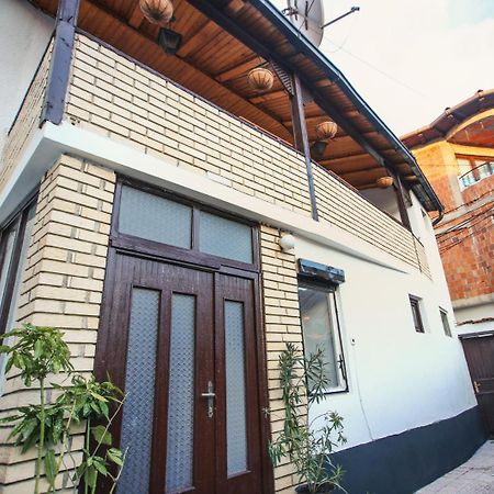 بريزرن Hostel Bushati المظهر الخارجي الصورة